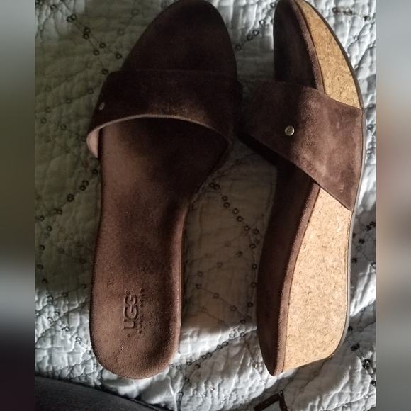 Ugg slips on comfy - Picture 1 of 11